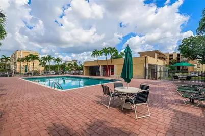 9150 Fontainebleau Blvd #402, Miami, FL 33172 - Photo 29