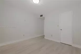 9150 Fontainebleau Blvd, Miami, FL 33172 - Photo 17