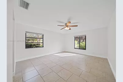 10251 NW 39th Ct, Coral Springs, FL 33065 - Photo 15