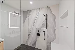 1106 NE 119th St, Biscayne Park, FL 33161 - Photo 31