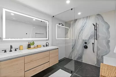 1106 NE 119th St, Biscayne Park, FL 33161 - Photo 29