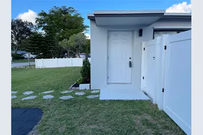 1541 N 71st Ter #1541, Hollywood, FL 33024 - Photo 3
