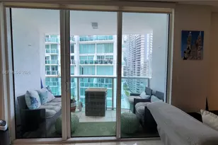 31 SE 5th St, Miami, FL 33131 - Photo 5