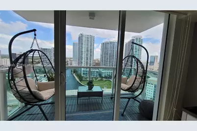 31 SE 5th St #2711, Miami, FL 33131 - Photo 15