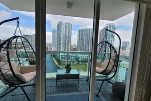 31 SE 5th St, Miami, FL 33131 - Photo 15