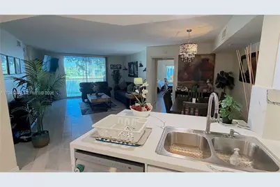 9539 Weldon Cir #F207, Tamarac, FL 33321 - Photo 5