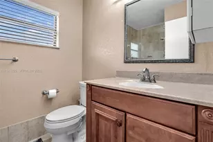 8221 Pine Dr, Tamarac, FL 33321 - Photo 9