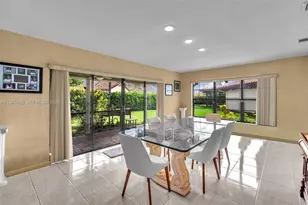 8221 Pine Dr, Tamarac, FL 33321 - Photo 5