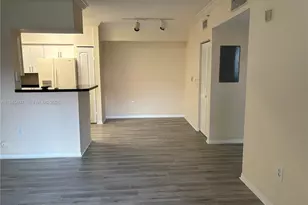 151 SW 117th Ave, Pembroke Pines, FL 33025 - Photo 5