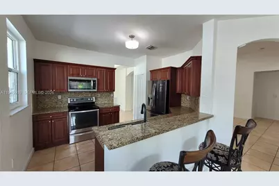 1158 NW 135th Ct, Miami, FL 33182 - Photo 5