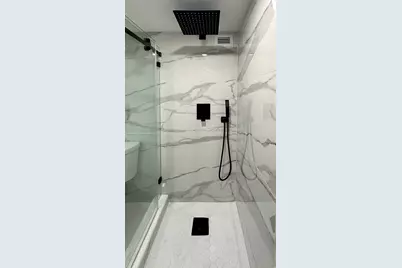 2750 NE 183rd St #1109, Aventura, FL 33160 - Photo 11