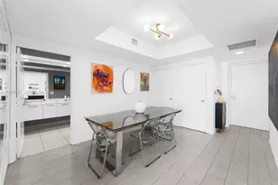 55 SE 6th St, Miami, FL 33131 - Photo 5