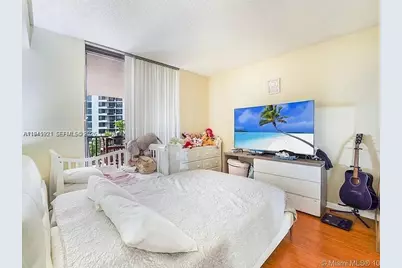 540 Brickell Key Dr #603, Miami, FL 33131 - Photo 11