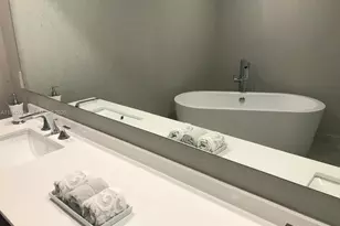 488 NE 18th St, Miami, FL 33132 - Photo 33