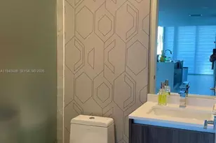 488 NE 18th St, Miami, FL 33132 - Photo 17