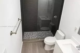 820 15th St, Miami Beach, FL 33139 - Photo 17