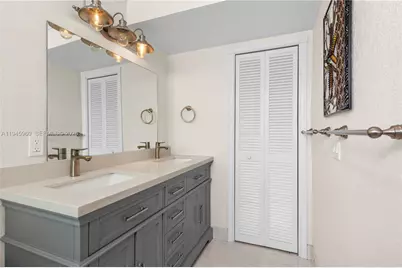 329 SE 3rd St #405P, Hallandale Beach, FL 33009 - Photo 19