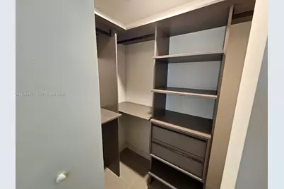 11 NE 6th St #211, Miami, FL 33132 - Photo 17