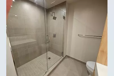 11 NE 6th St #211, Miami, FL 33132 - Photo 19