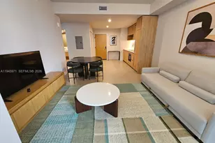 11 NE 6th St, Miami, FL 33132 - Photo 11