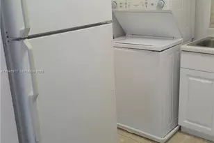 502-504 Phippen Waiters, Dania Beach, FL 33004 - Photo 17