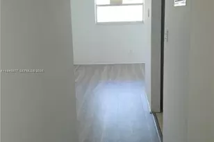 502-504 Phippen Waiters, Dania Beach, FL 33004 - Photo 15