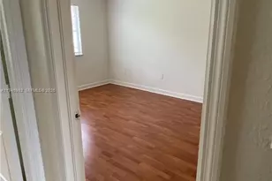 7020 NW 177th St, Hialeah, FL 33015 - Photo 47