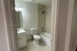 7020 NW 177th St, Hialeah, FL 33015 - Photo 19