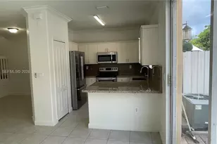 7020 NW 177th St, Hialeah, FL 33015 - Photo 39
