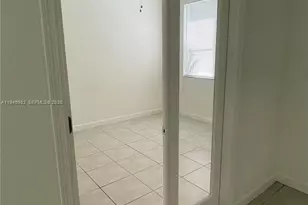 7020 NW 177th St, Hialeah, FL 33015 - Photo 33