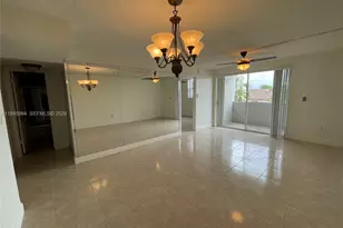 10090 NW 80th Ct, Hialeah Gardens, FL 33016 - Photo 15