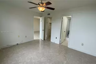 10090 NW 80th Ct, Hialeah Gardens, FL 33016 - Photo 43