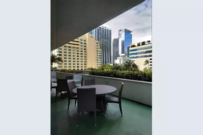 1200 Brickell Bay Dr #3708, Miami, FL 33131 - Photo 9