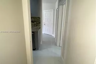 18320 NW 68th Ave, Hialeah, FL 33015 - Photo 21