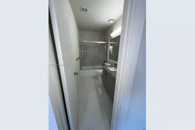 18320 NW 68th Ave #G, Hialeah, FL 33015 - Photo 11