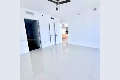 475 Brickell Ave #4415, Miami, FL 33131 - Photo 17