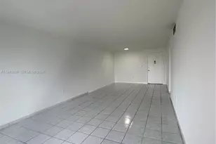 4670 W 13th Ln, Hialeah, FL 33012 - Photo 11