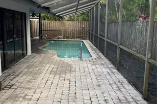 10140 NW 21st Ct, Pembroke Pines, FL 33026 - Photo 19