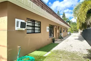 645 NW 1st St, Florida City, FL 33034 - Photo 11