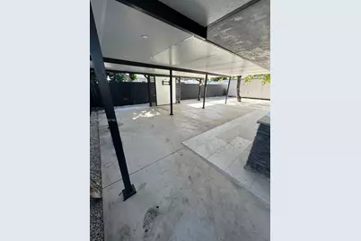 5150 E 9th Ln, Hialeah, FL 33013 - Photo 11