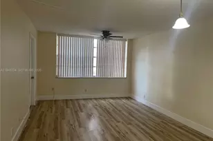 9481 Evergreen Pl, Davie, FL 33324 - Photo 3