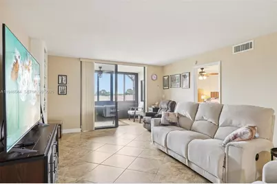 4725 E Lucerne Lakes Blvd E #405, Lake Worth, FL 33467 - Photo 11