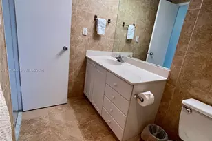 19390 Collins Ave, Sunny Isles Beach, FL 33160 - Photo 31