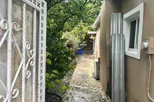 261 NW 49th St, Miami, FL 33127 - Photo 49