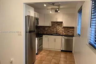 9920 NW 68th Pl, Tamarac, FL 33321 - Photo 3