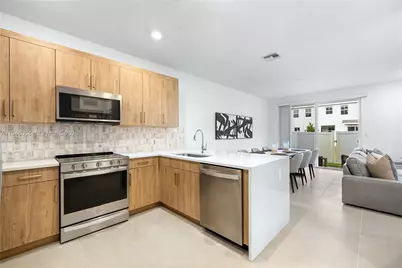 131 SW 171st Lane, Pembroke Pines, FL 33027 - Photo 9