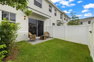 131 SW 171st Ln, Pembroke Pines, FL 33027 - Photo 41