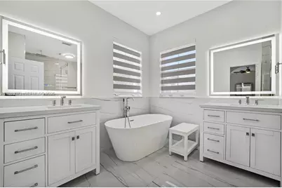 15632 NW 79th Ct, Miami Lakes, FL 33016 - Photo 27