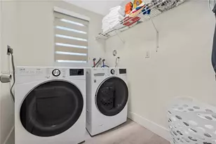 15632 NW 79th Ct, Miami Lakes, FL 33016 - Photo 11