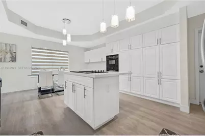 15632 NW 79th Ct, Miami Lakes, FL 33016 - Photo 13